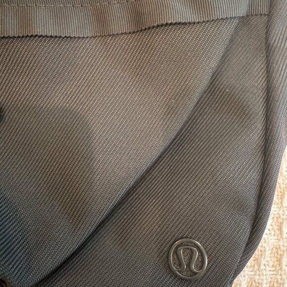 Lululemon Festival Bag II (Black on Black) First Release RARE - Picture 4 of 10